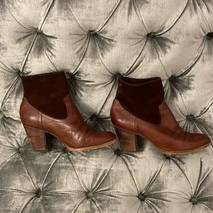 Frye brown leather bootie size 8